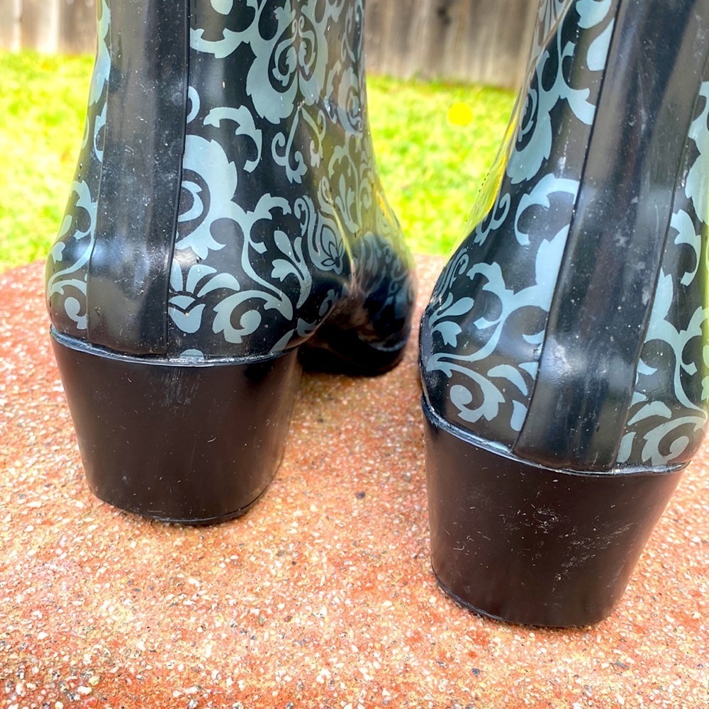 CAPELLI of NEW YORK RAINBOOTS  BOOTS  2” Heel Size 9  Black GUC - Picture 5 of 16